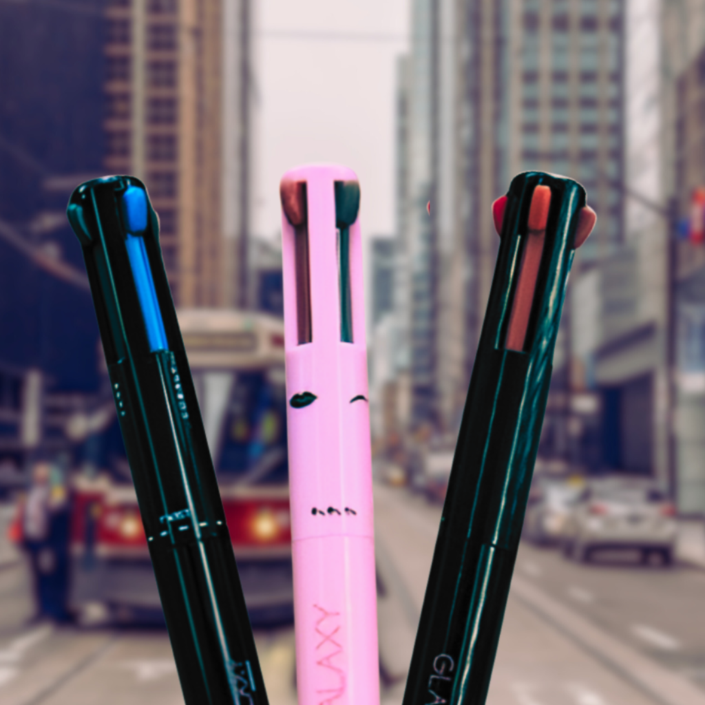 Minimalist Living: Multi-Use Makeup for a Clutter-Free Travel Bag
